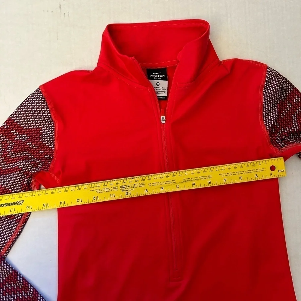 Nike pro fit women’s1/4 zip pull over Aztec performance fleece lined top Sz-M.Y9